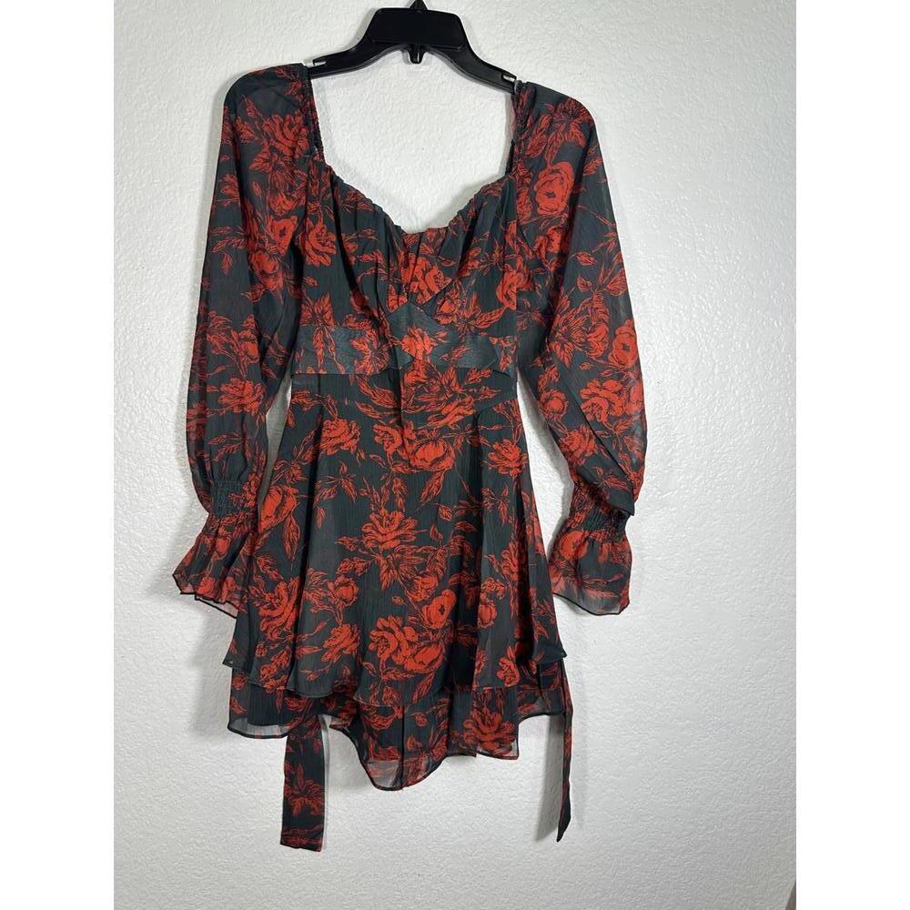 Lyaner L Floral Chiffon Romper Goth Romance Ruffle Hem Puff Sleeve Dressy Fit